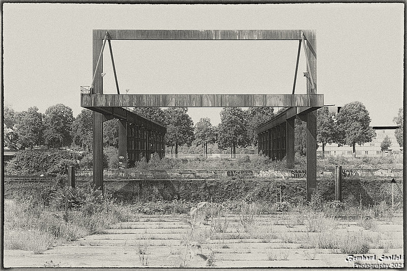 Bernhard Saalfeld - Lost Place Overhead Crane